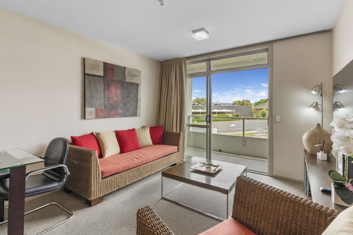 Lake Terrace Apartment - 2 Mile Bay - Taupo - Taupō