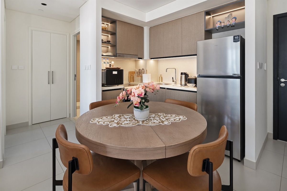 1 Bedroom Furnished Apartment | Burj Crown 5