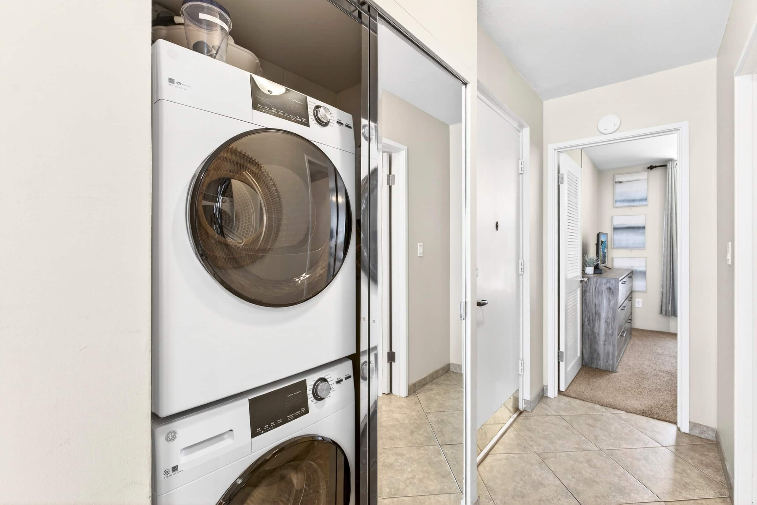 Coastal Elegance: A Fresh Oceanfront Gem - Image 22