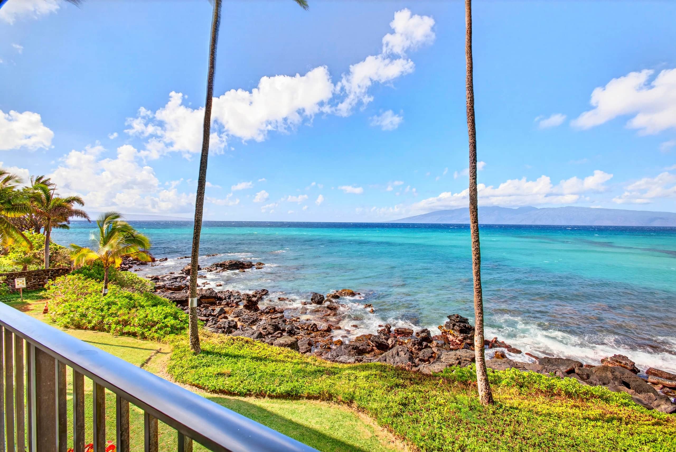 Coastal Elegance: A Fresh Oceanfront Gem - Image 10