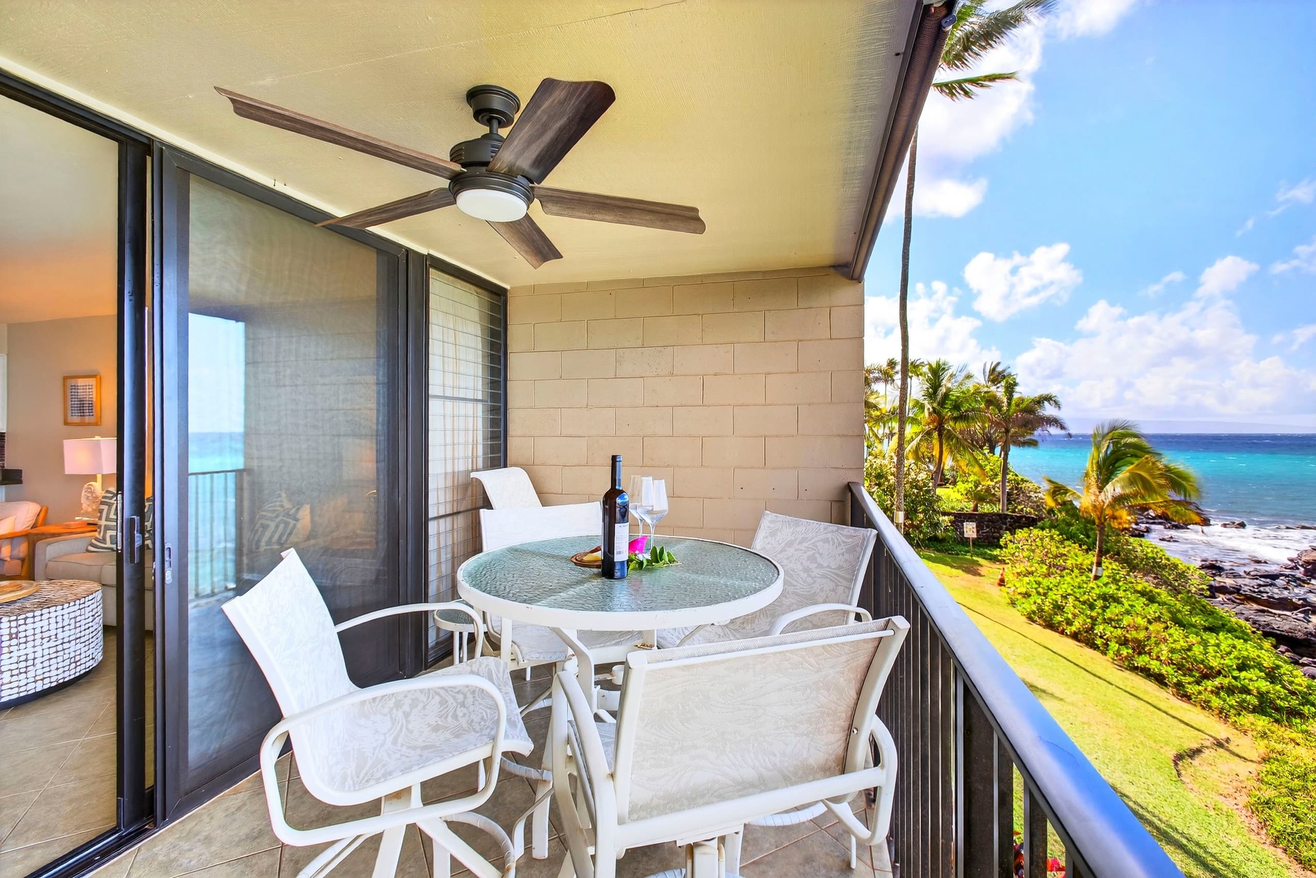 Coastal Elegance: A Fresh Oceanfront Gem - Image 11