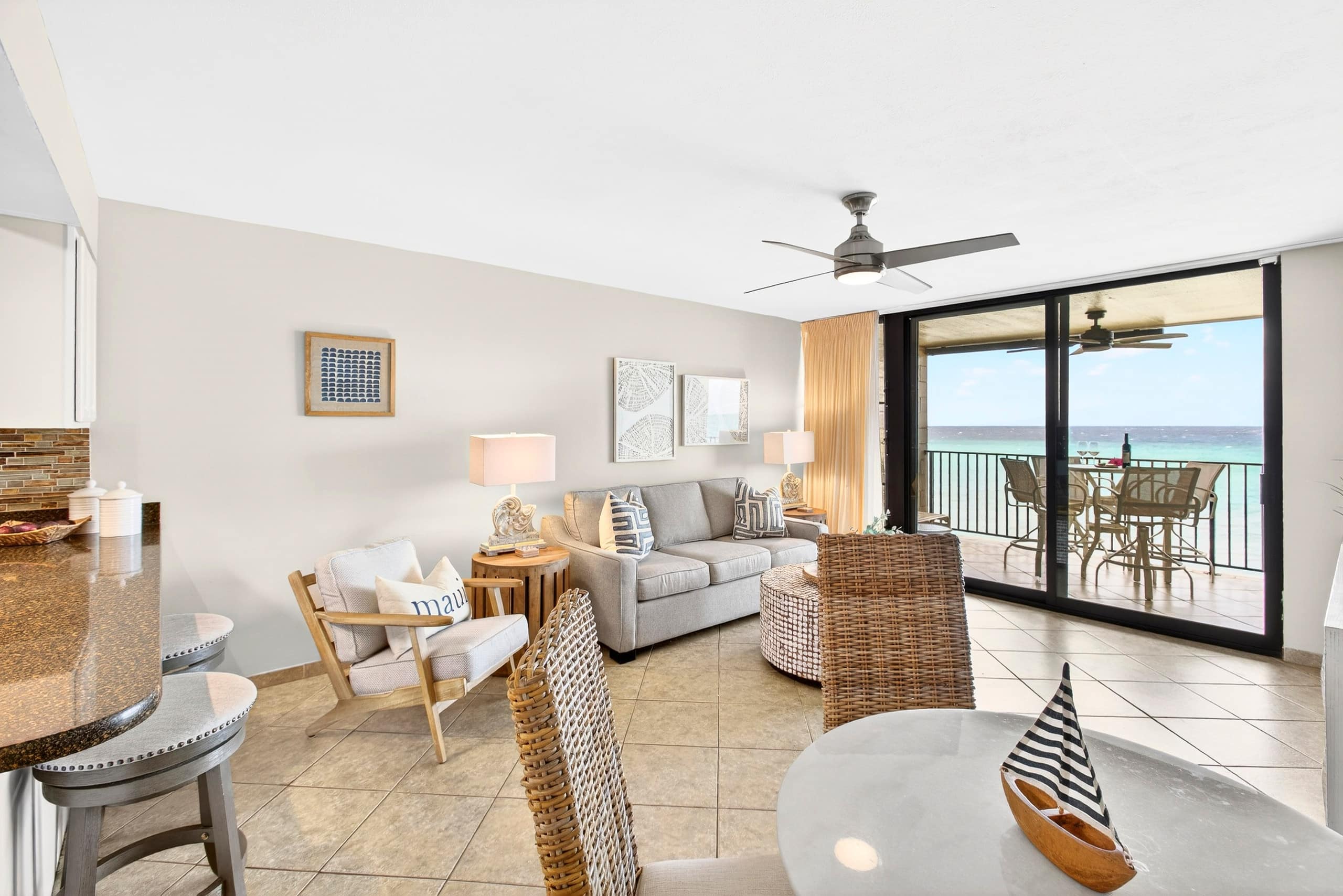 Coastal Elegance: A Fresh Oceanfront Gem - Image 7