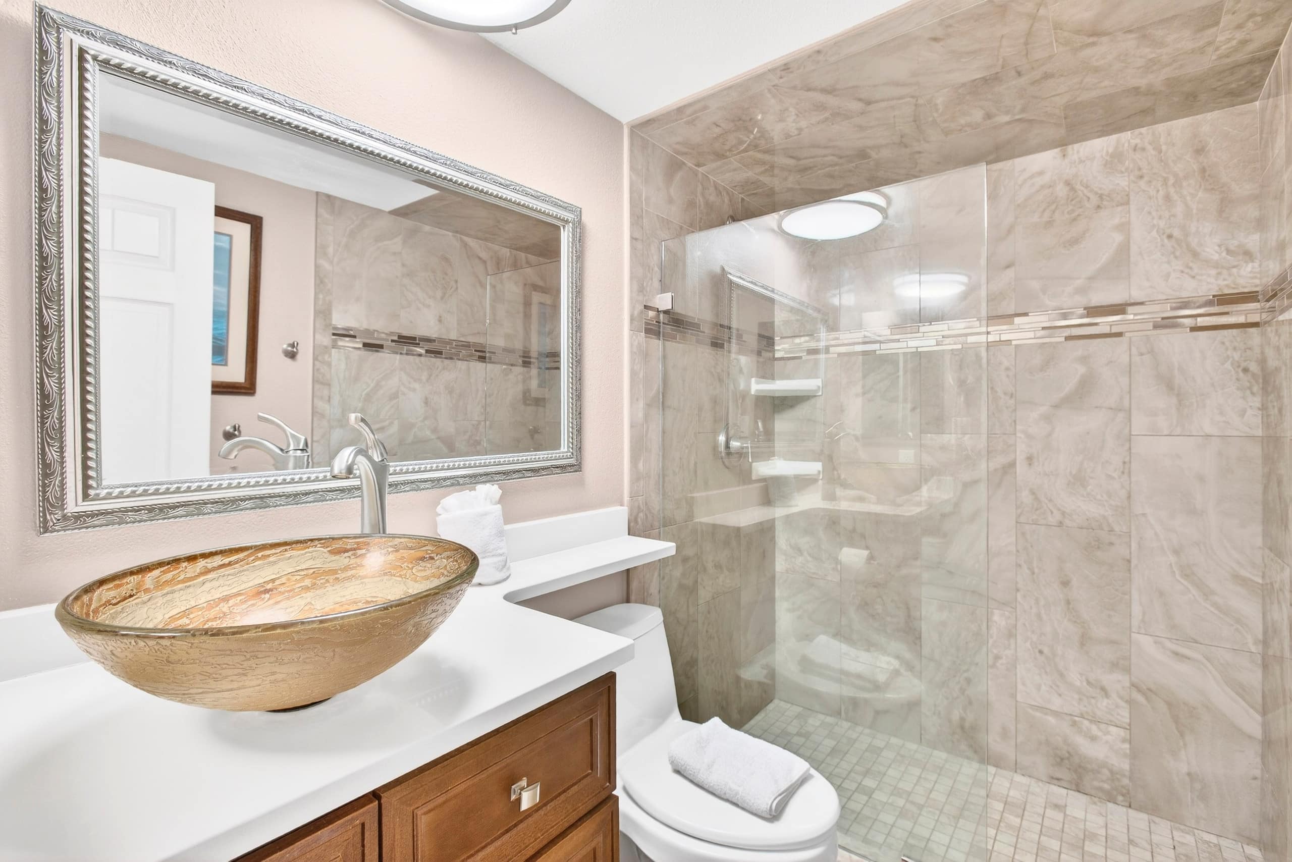 Decorated in Style, Bathed in Sunset Glow - Image 24