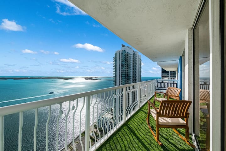 3br + Rooftop Pool | Free Parking Included - Miami