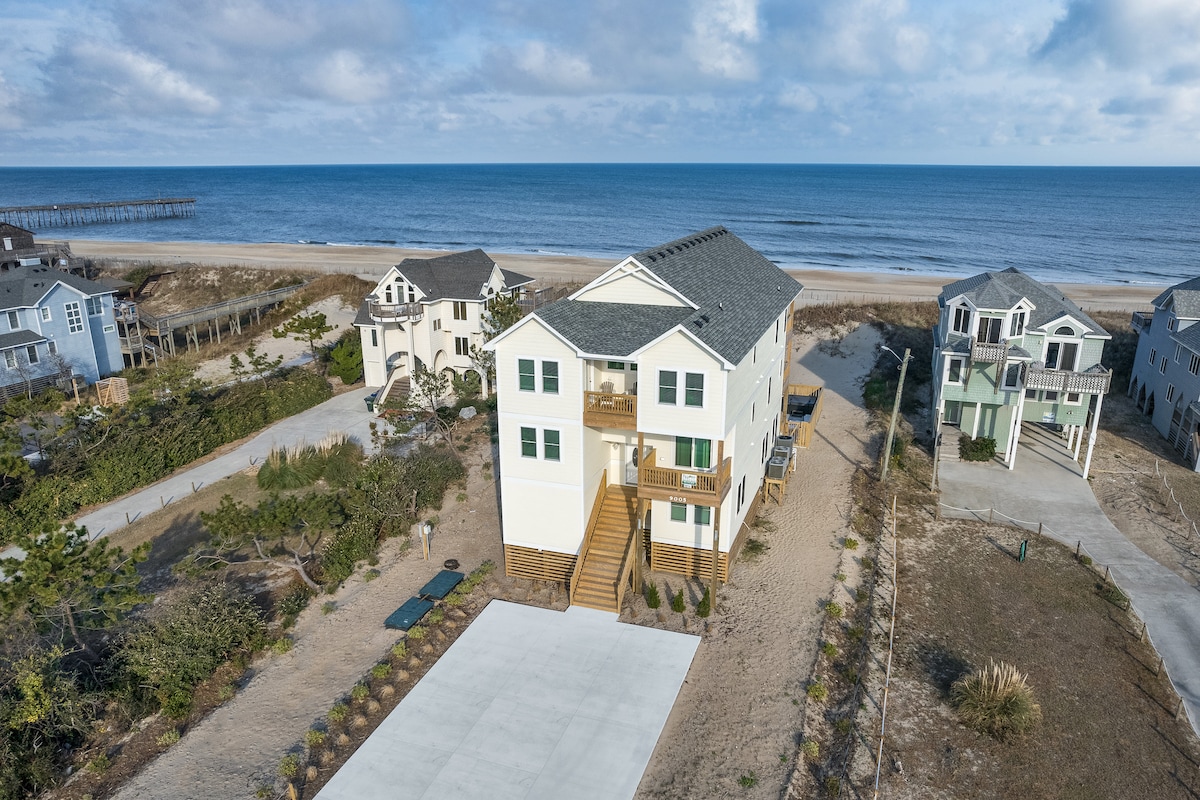 Oceanfront 9BR Luxury: Pool, Theater & Arcade