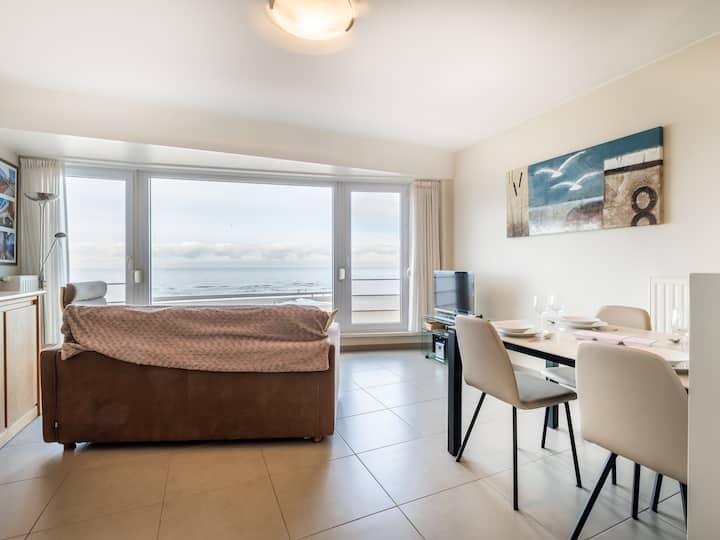 Bel Appartement Avec Vue Frontale Sur La Mer - De Panne