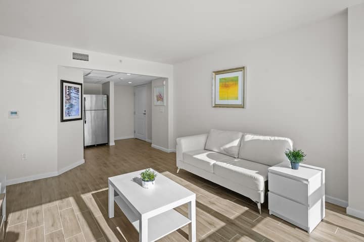 Cozy & Central Apt With City View In Fort Myers - Fort Myers, FL