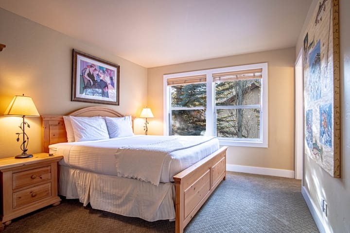 Prvi bračni krevet u apartmanu na drugom katu