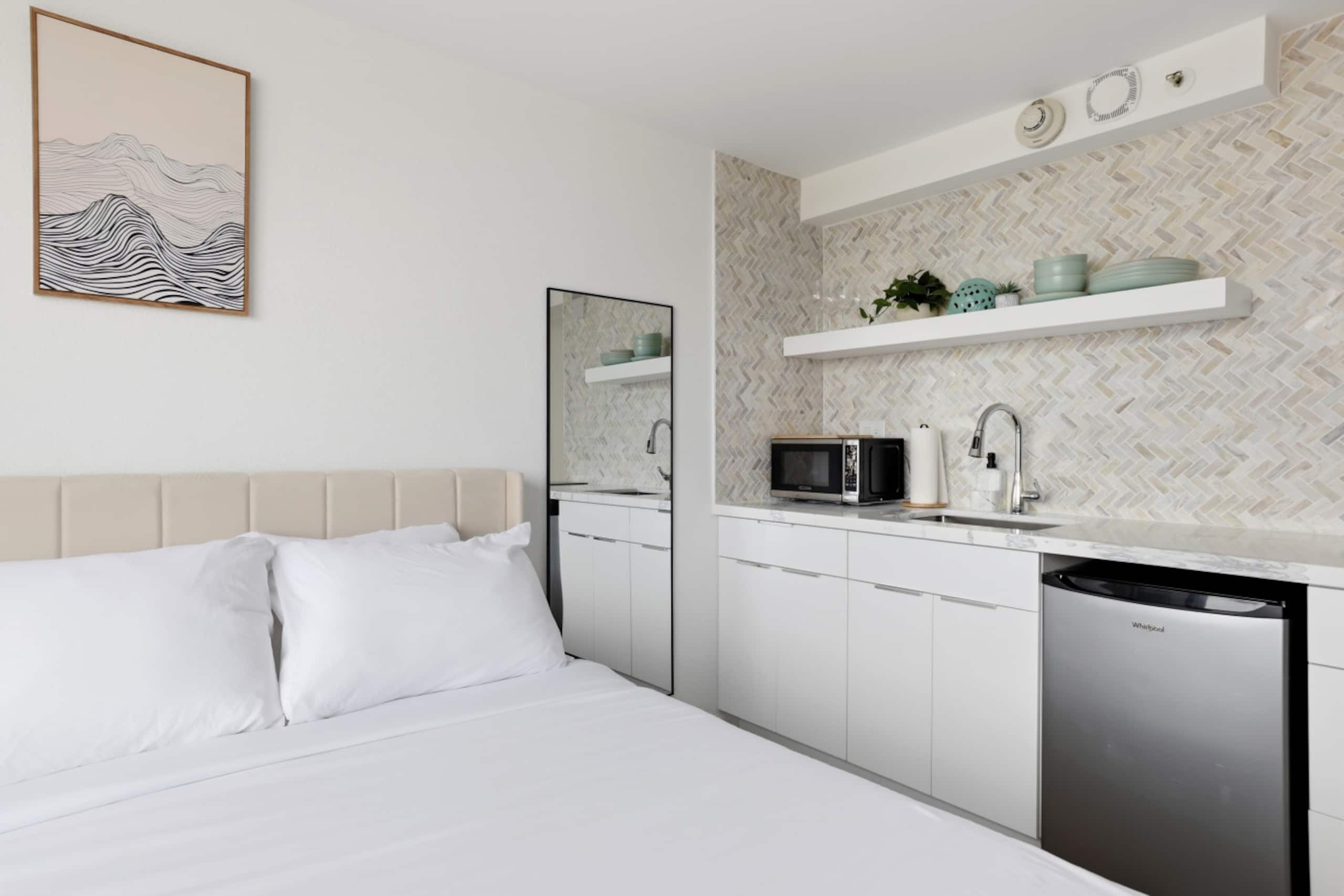 [New] Banyan Suite - Studio with Ocean View, Pool - Image 17