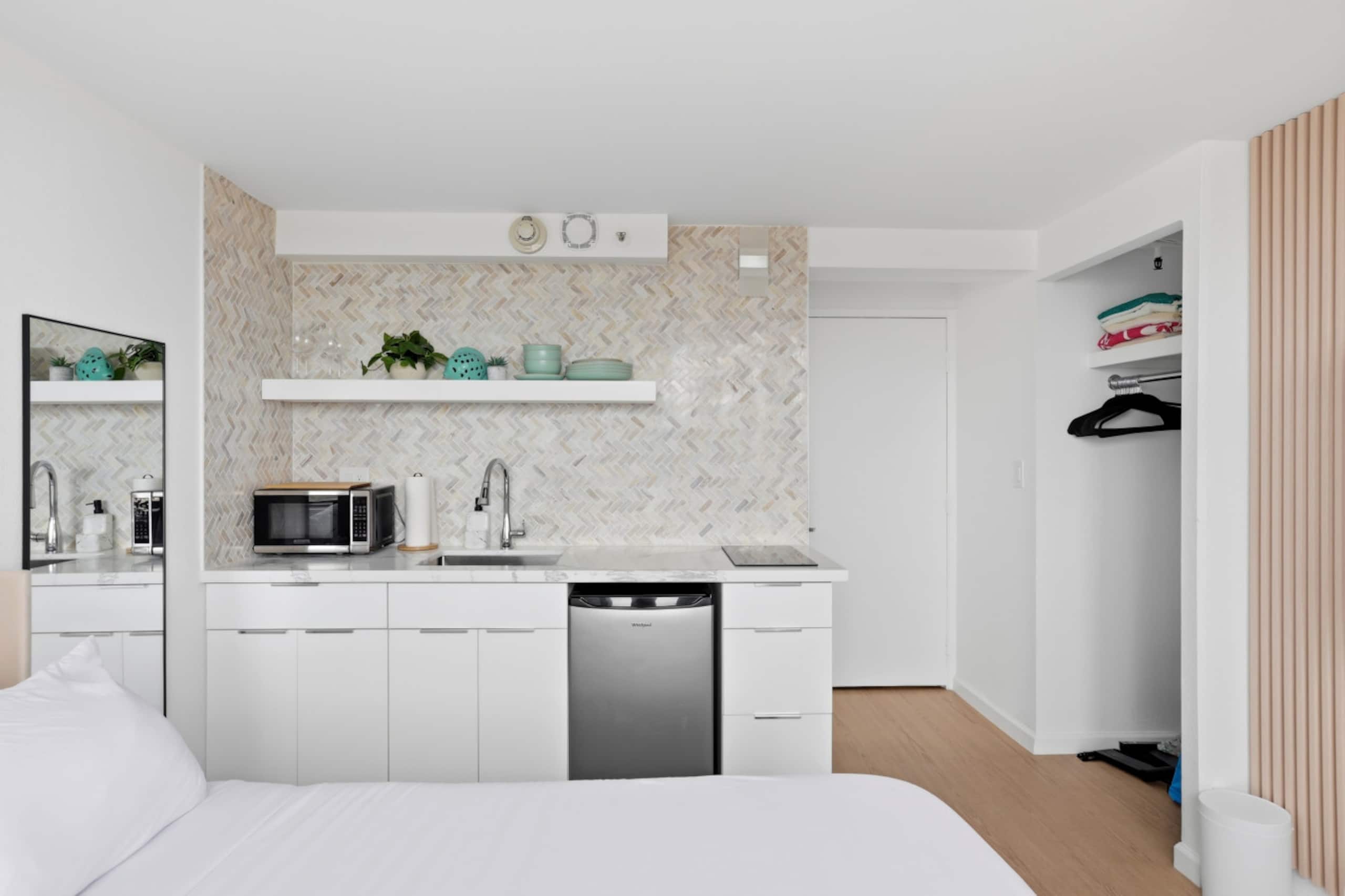 [New] Banyan Suite - Studio with Ocean View, Pool - Image 32