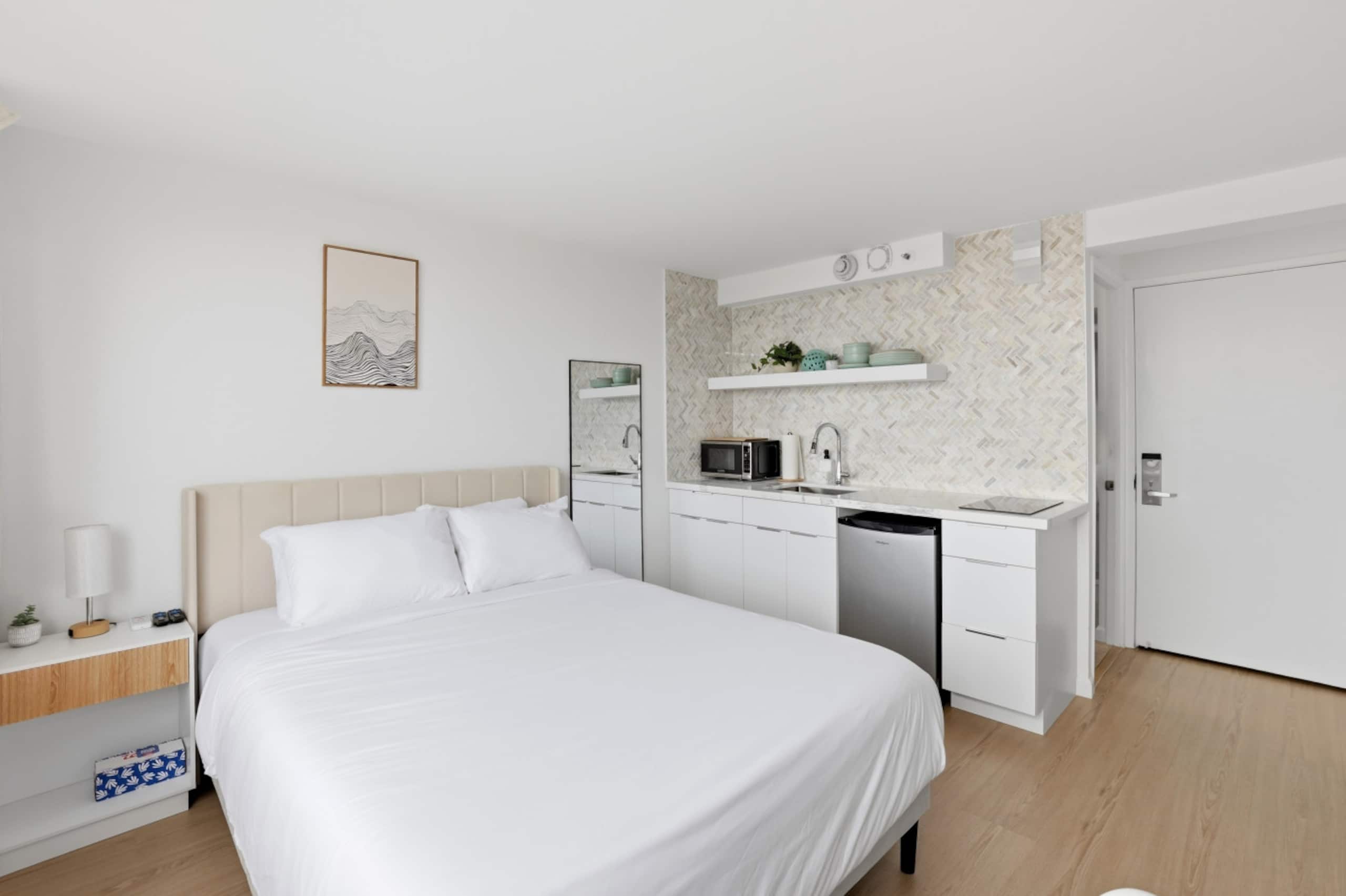 [New] Banyan Suite - Studio with Ocean View, Pool - Image 9