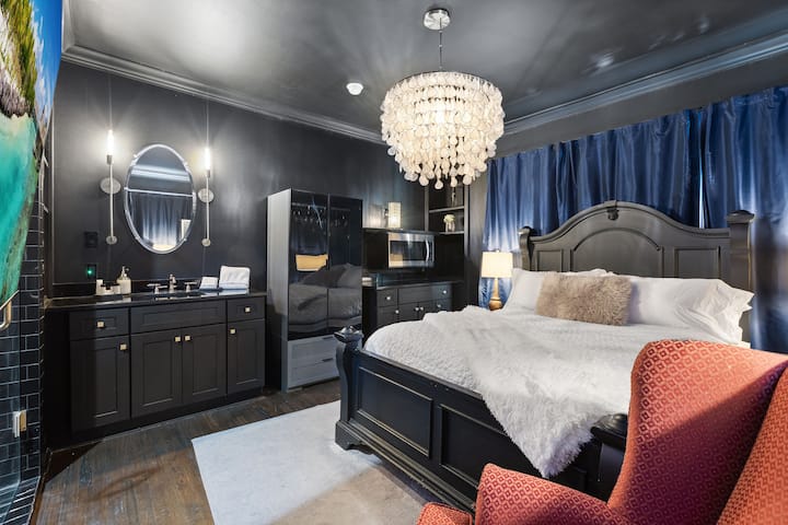 Spacious Studio Condo In Historic Munger Place - Dallas, TX
