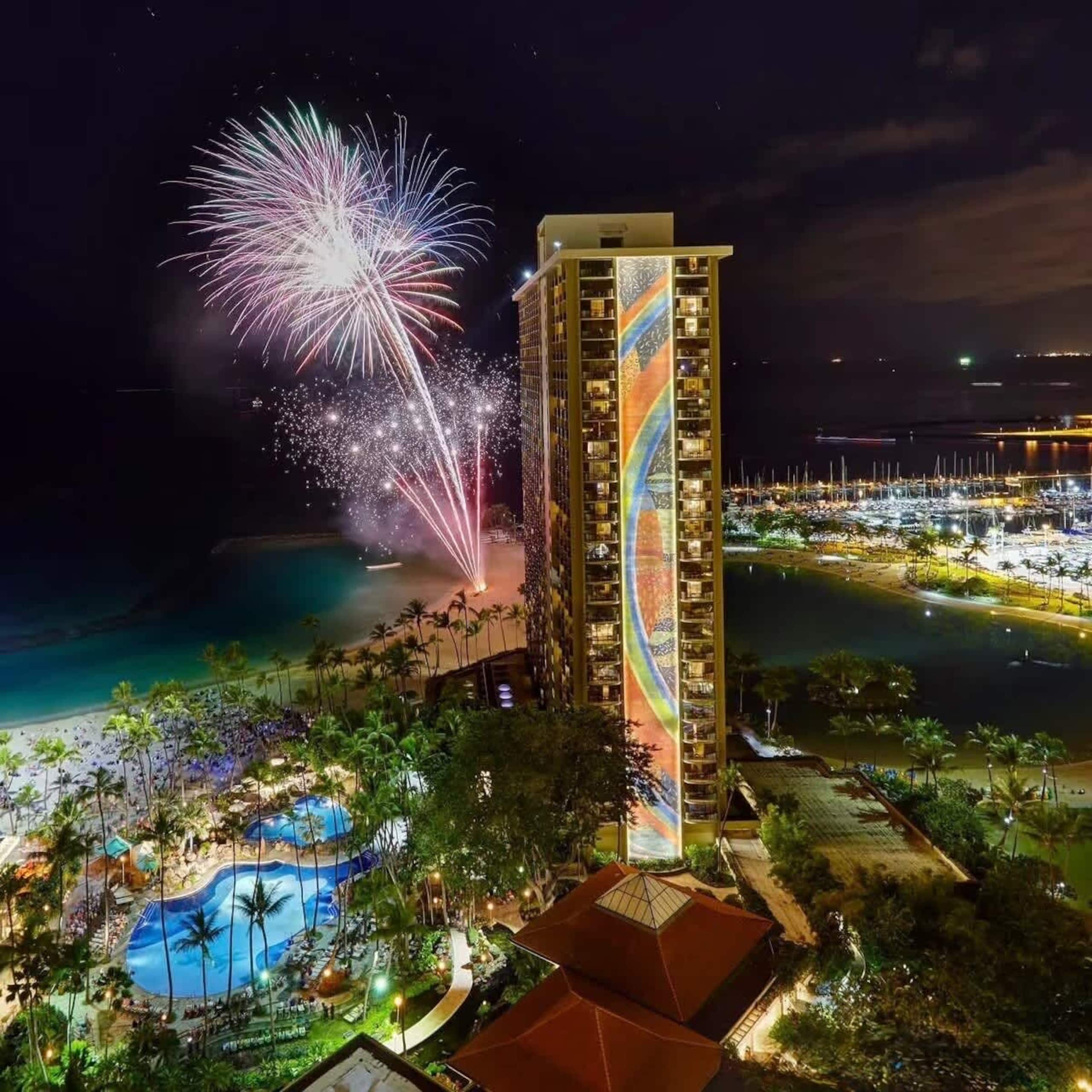 Waikiki 2BR/2BA w/ Ocean View Free Parking - Image 28