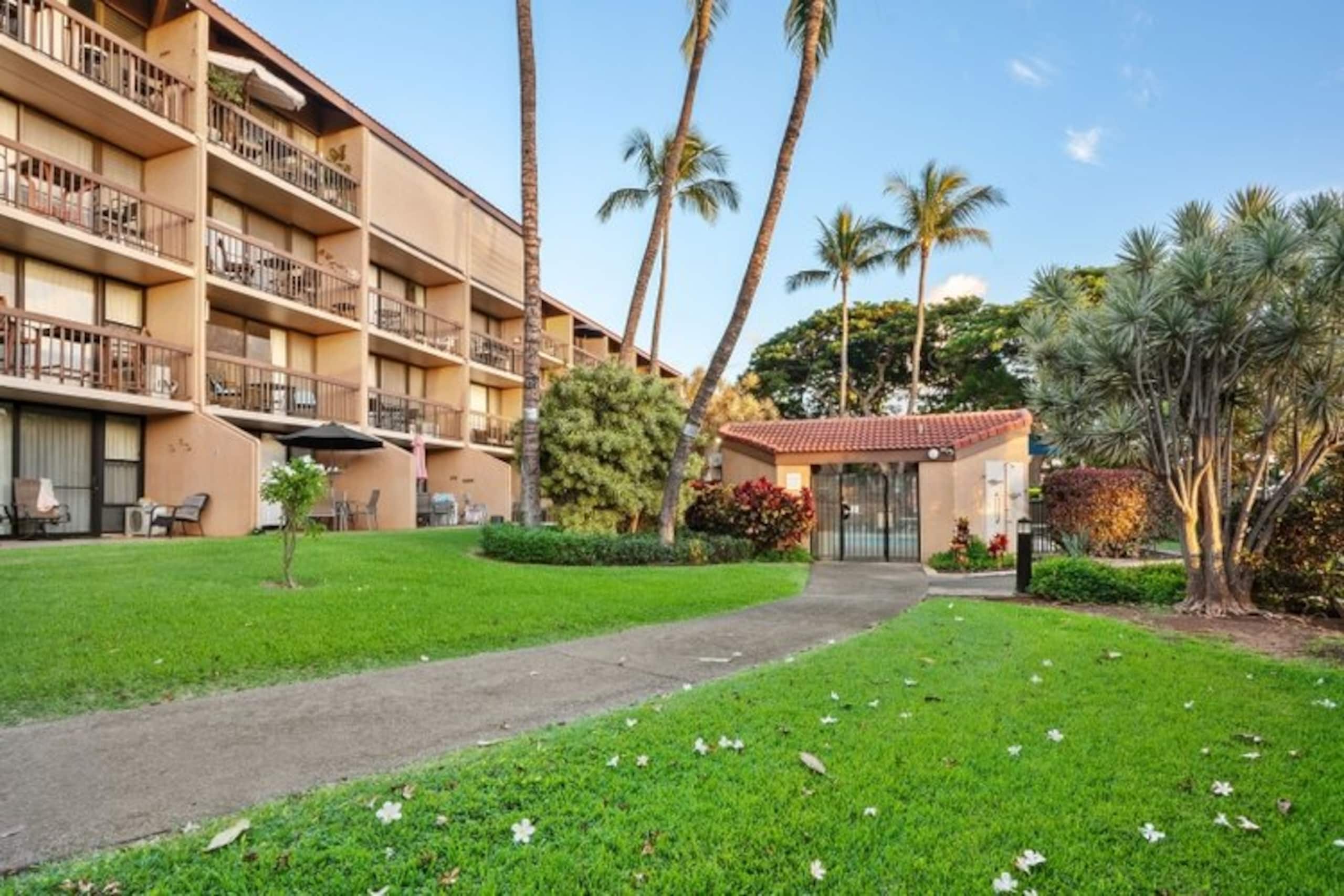 Garden Setting*AC*Close to Beach*Central Location - Image 39