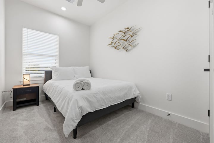 23-web-ili-mls-7906-brandon-st-jedinica-a-b