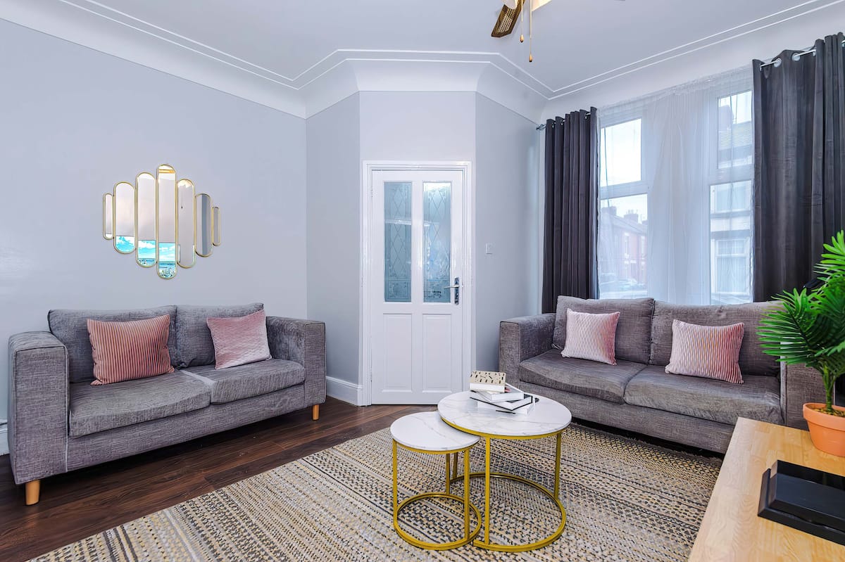 3 Bed | Pool Table | Near Stadiums & City Centre