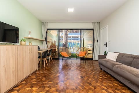 Top Airbnb: 4-bedroom House | 800m from Jd. Botanical | Hot & Cold A/C in Cristo Rei