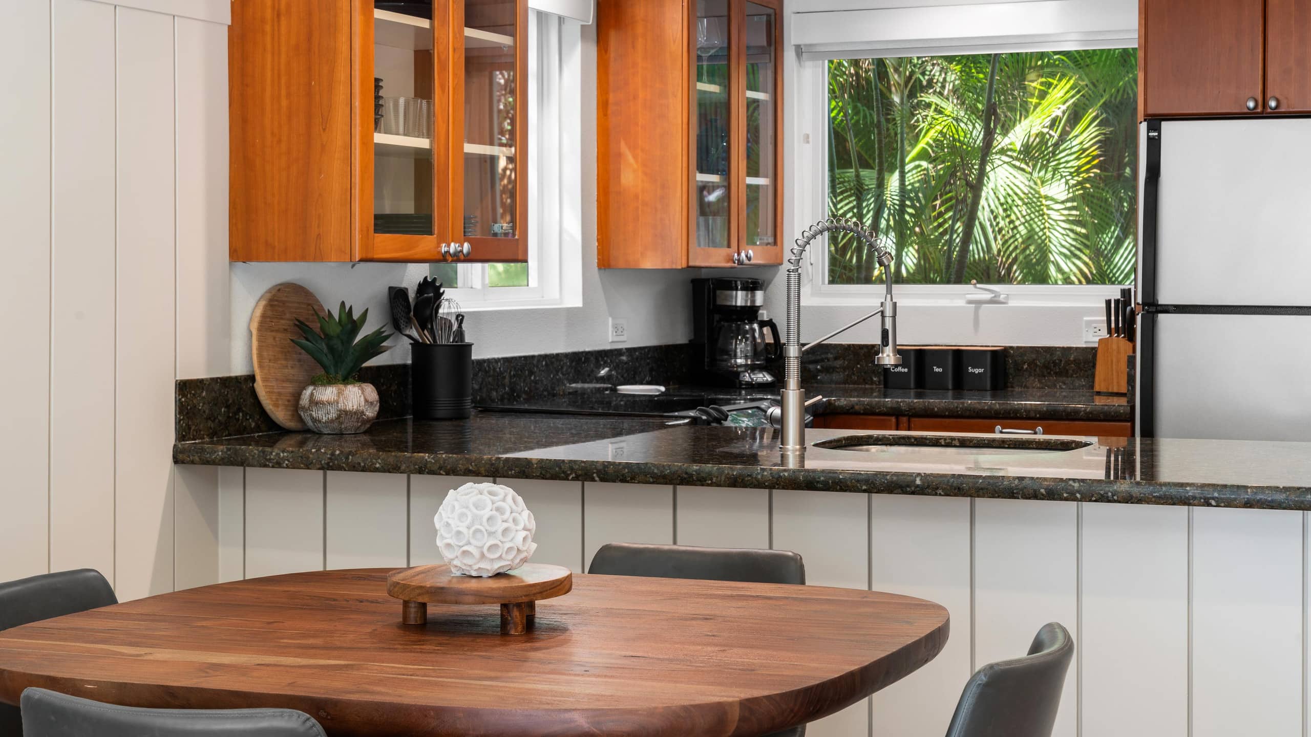 Condo in Kihei · ★5.0 · 1 bedroom · 1 bed · 1.5 private baths - Image 27