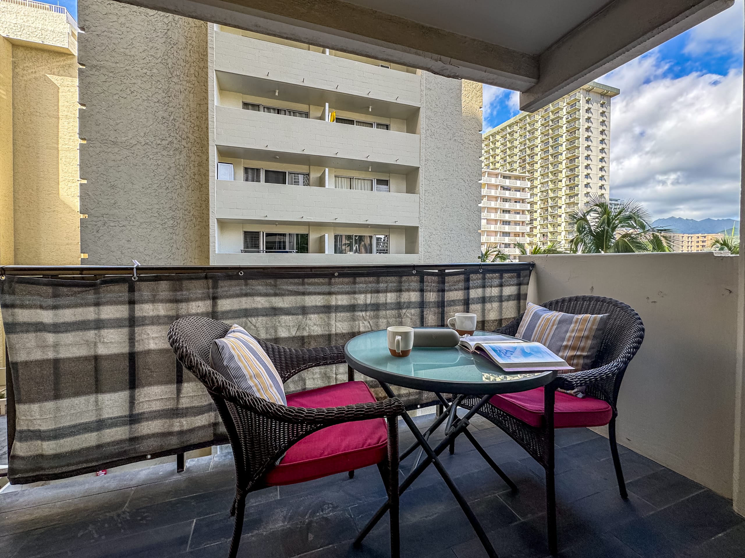 Condo in Honolulu · ★5.0 · 2 bedrooms · 3 beds · 2 private baths - Image 26
