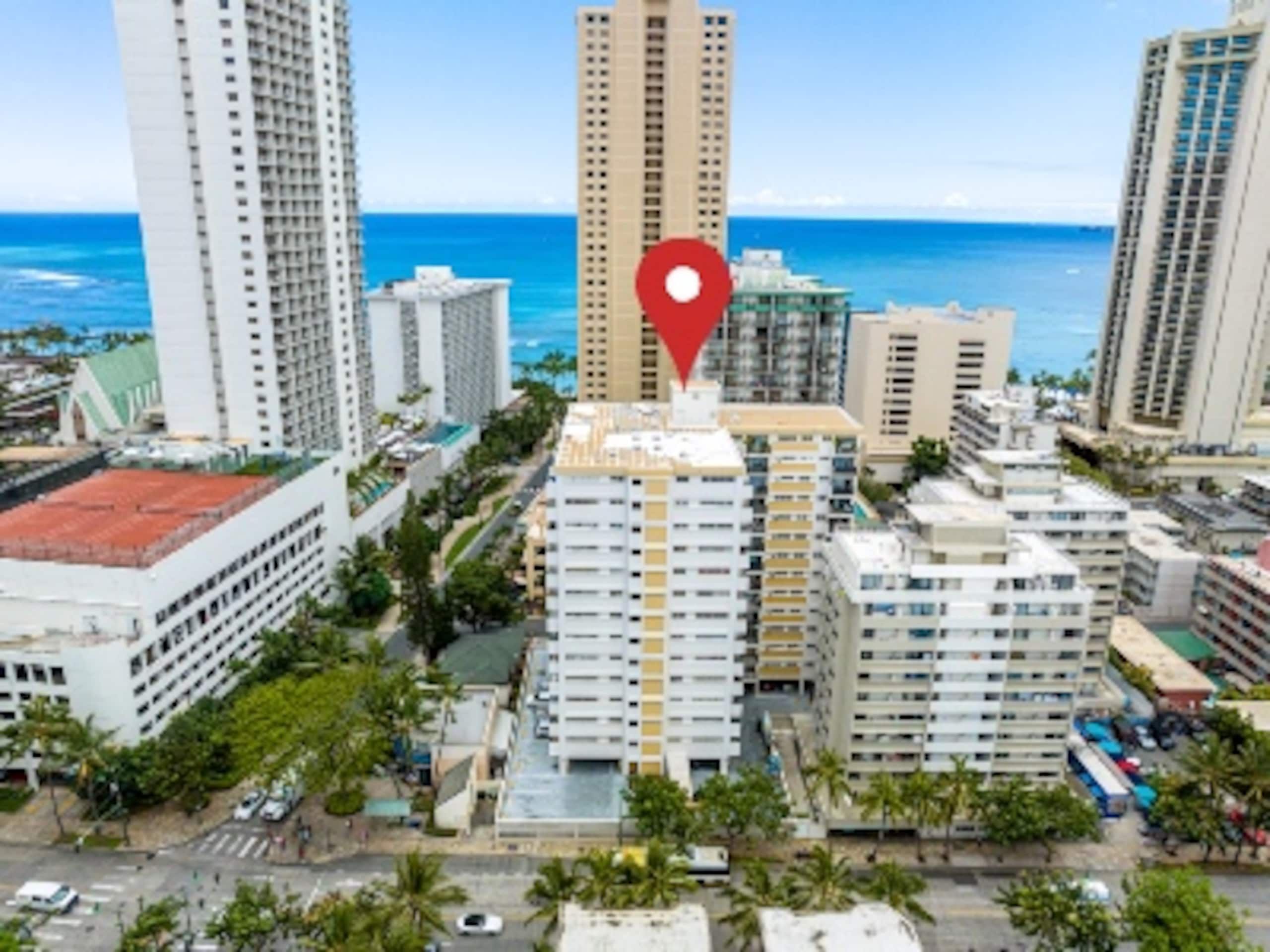 Condo in Honolulu · ★5.0 · 2 bedrooms · 3 beds · 2 private baths - Image 27