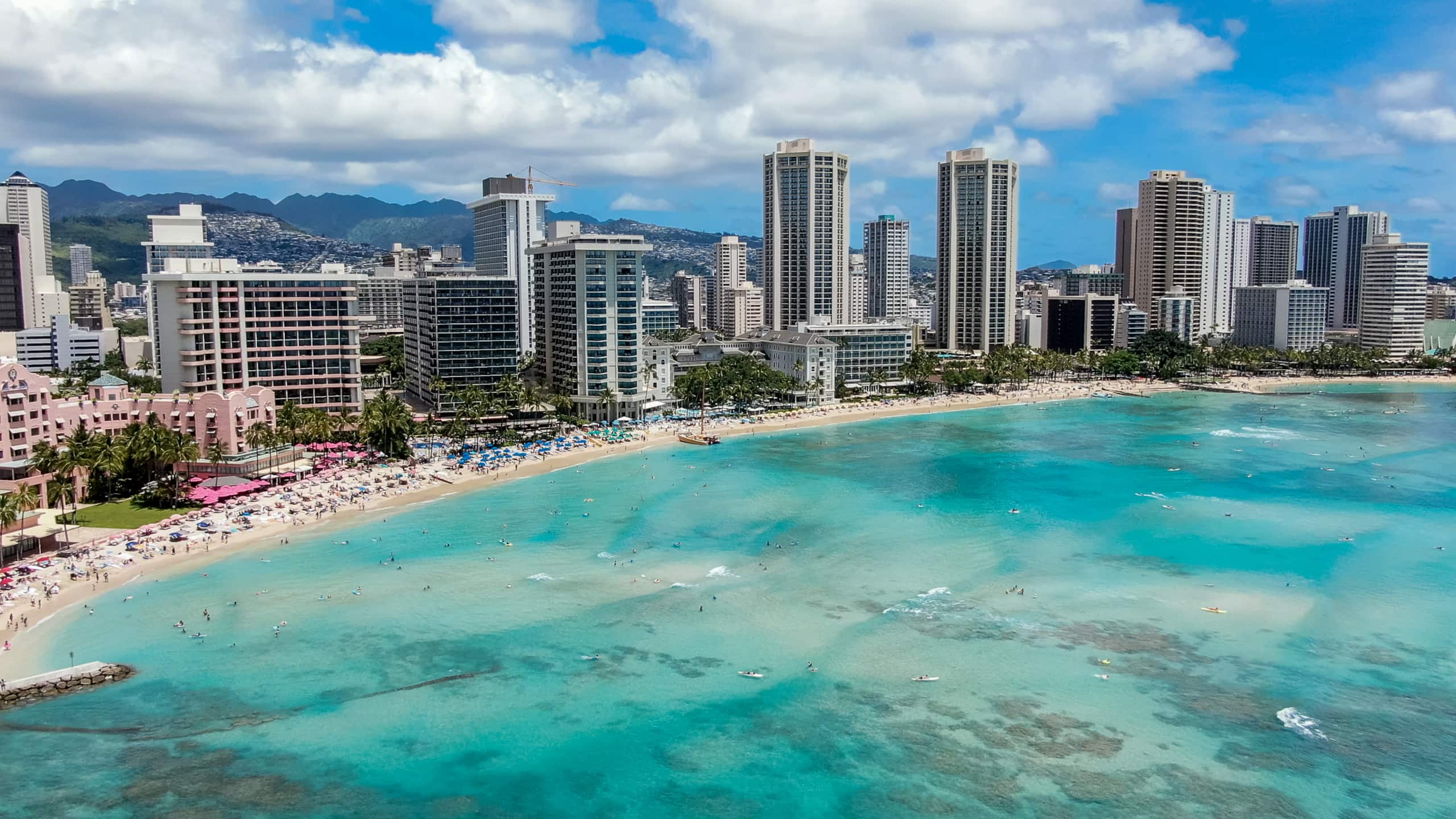 Condo in Honolulu · ★5.0 · 2 bedrooms · 3 beds · 2 private baths - Image 31