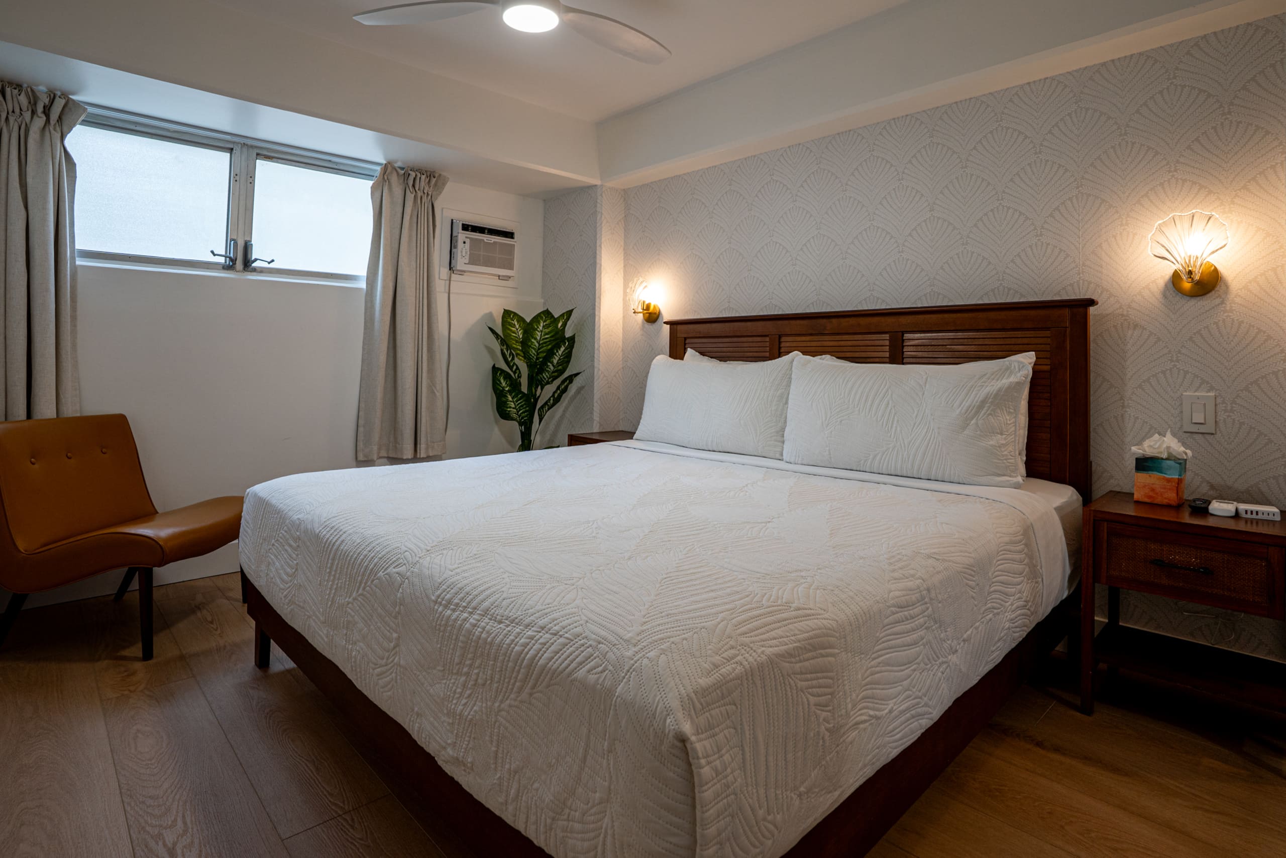 Condo in Honolulu · ★5.0 · 2 bedrooms · 3 beds · 2 private baths - Image 1