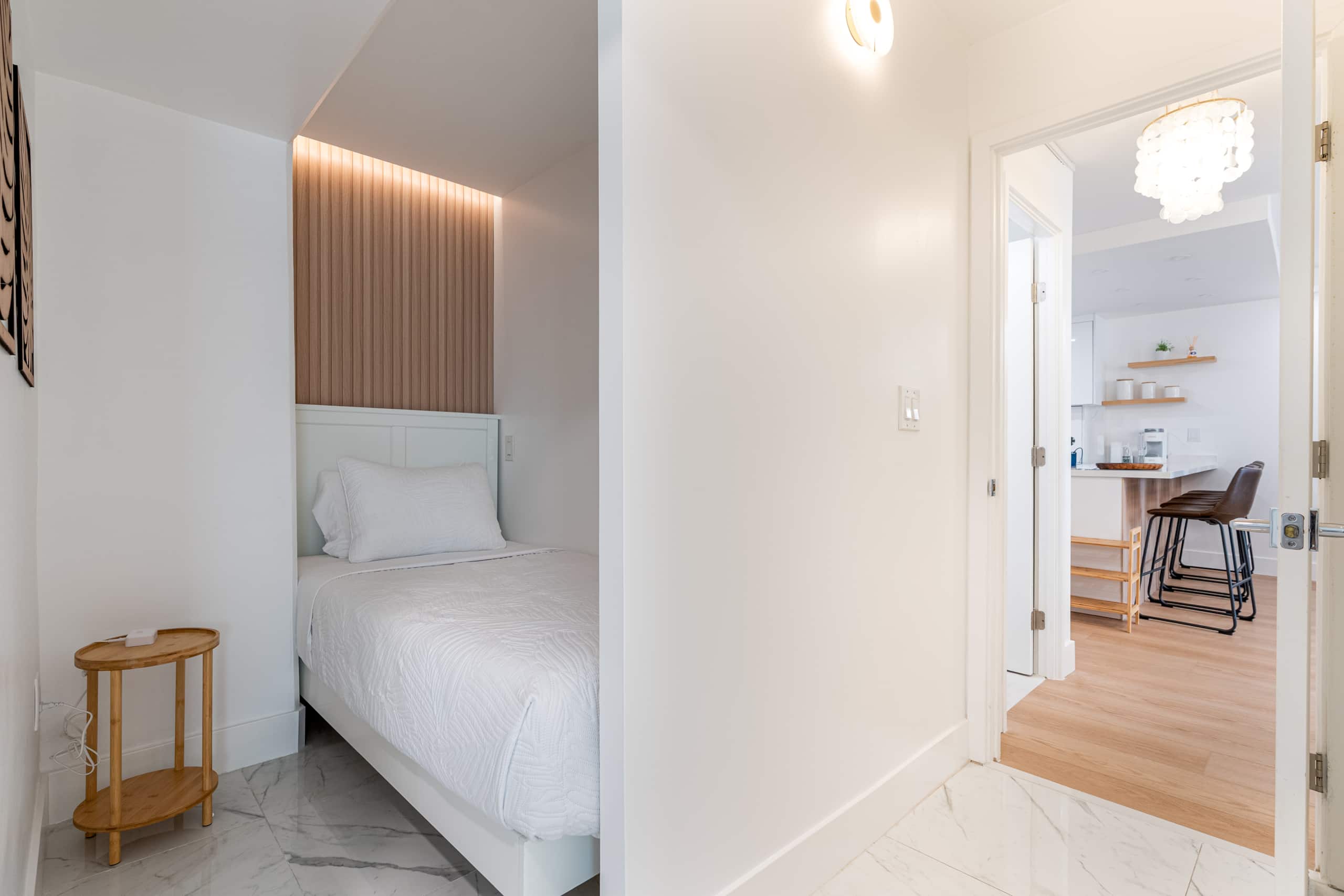 Condo in Honolulu · ★5.0 · 2 bedrooms · 3 beds · 2 private baths - Image 18