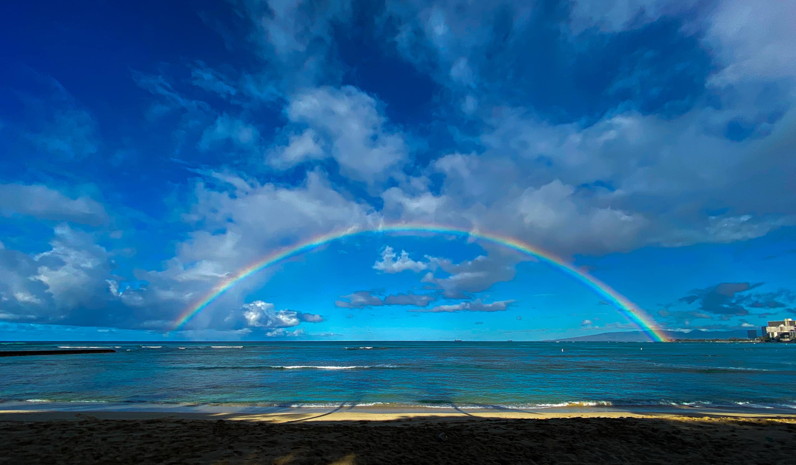 Condo in Honolulu · ★5.0 · 2 bedrooms · 3 beds · 2 private baths - Image 32