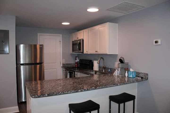 Cozy 2-bedroom Near Osu Campus - Columbus, OH