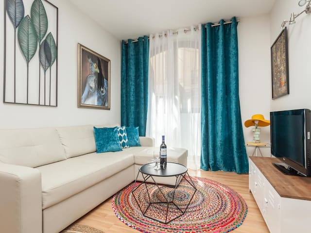 Art House Sagrada Familia with Nice Terrace