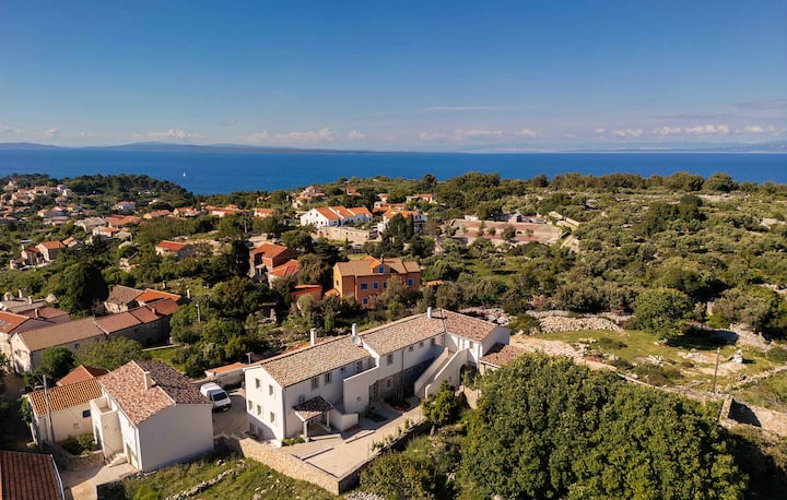 Awesome Apartment In Veli Losinj With Wifi - Veli Lošinj