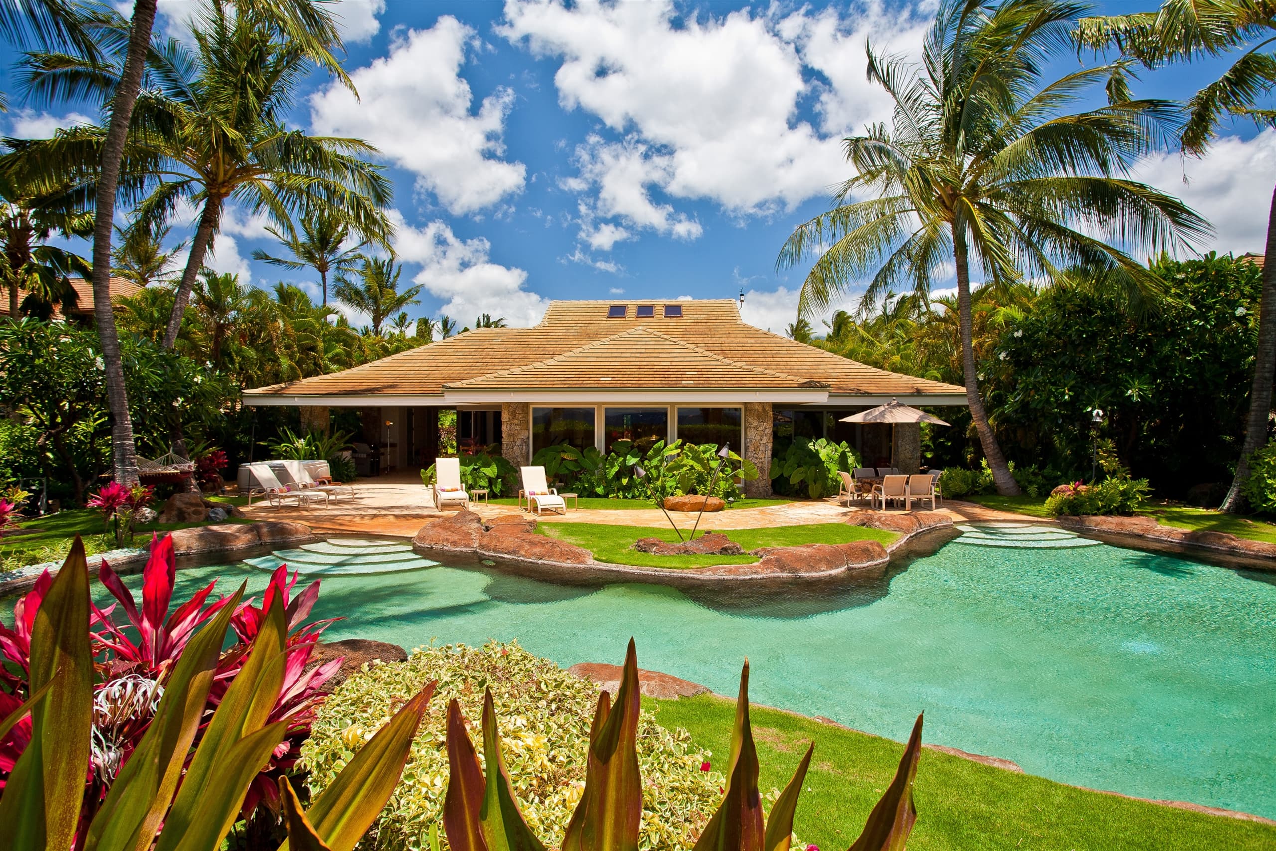 Home in Kaanapali · ★5.0 · 3 bedrooms · 4 beds · 3.5 baths - Image 6