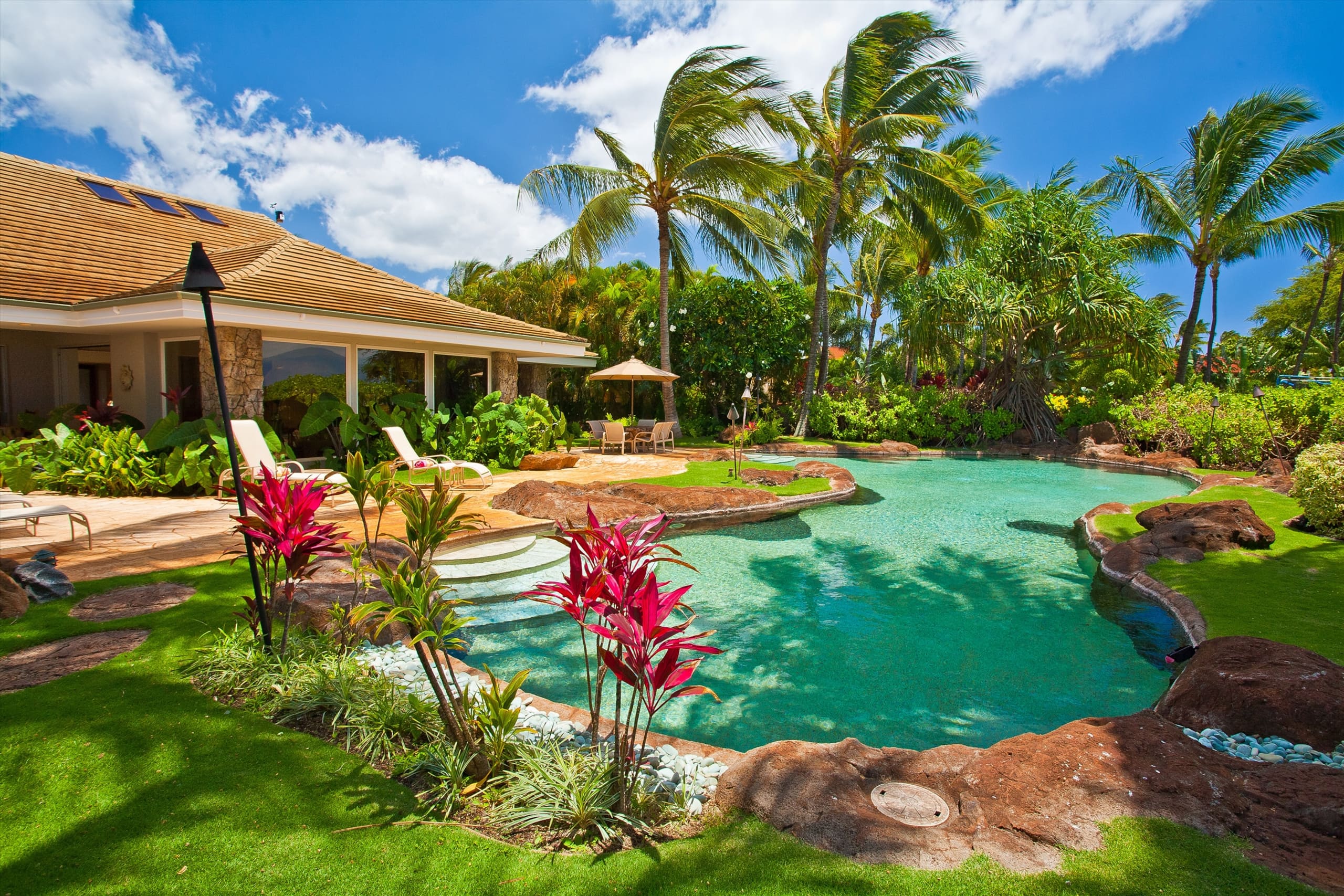 Home in Kaanapali · ★5.0 · 3 bedrooms · 4 beds · 3.5 baths - Image 1
