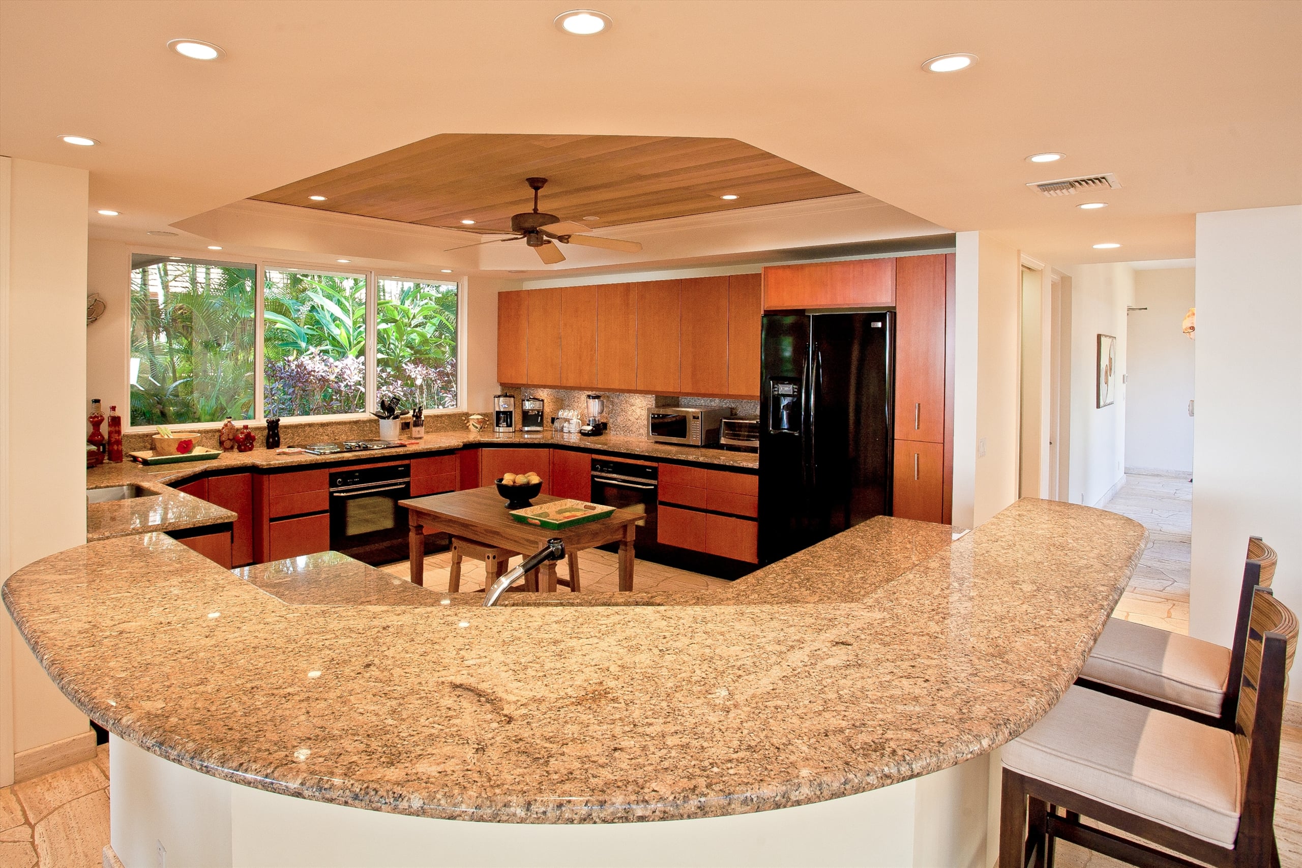 Home in Kaanapali · ★5.0 · 3 bedrooms · 4 beds · 3.5 baths - Image 10
