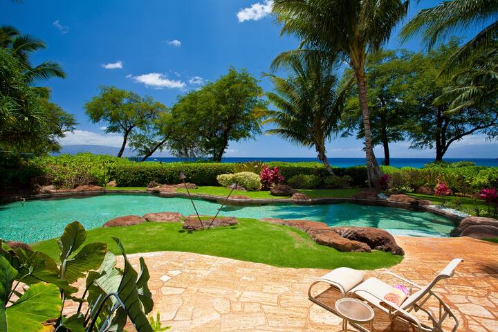 Prime Kaanapali Beachfront w/ Pool, Spa, 3br/3+ba gallery image 2
