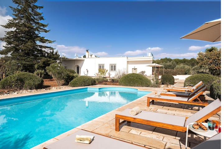 Villa Domenico - Trulli With Private Pool - Puglia