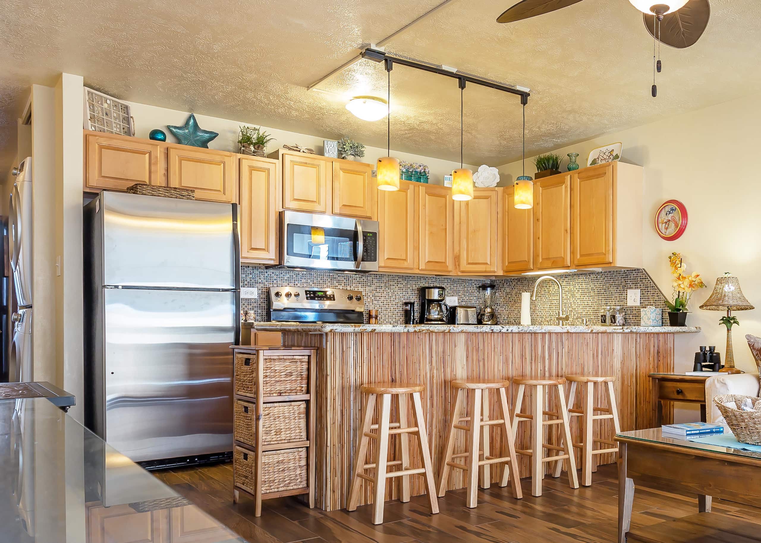 Condo in Wailuku · ★4.82 · 1 bedroom · 2 beds · 1 bath - Image 11