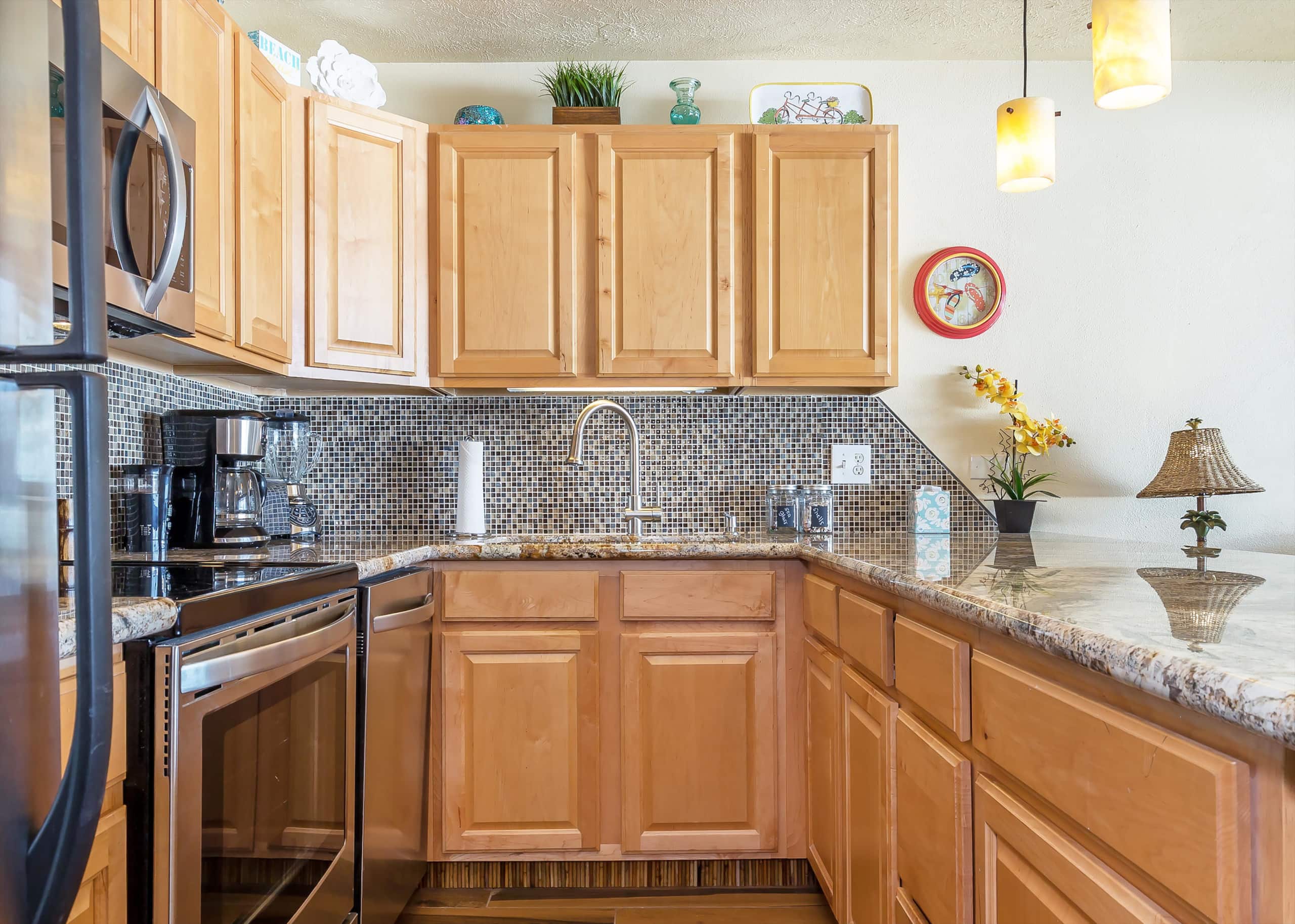 Condo in Wailuku · ★4.82 · 1 bedroom · 2 beds · 1 bath - Image 13