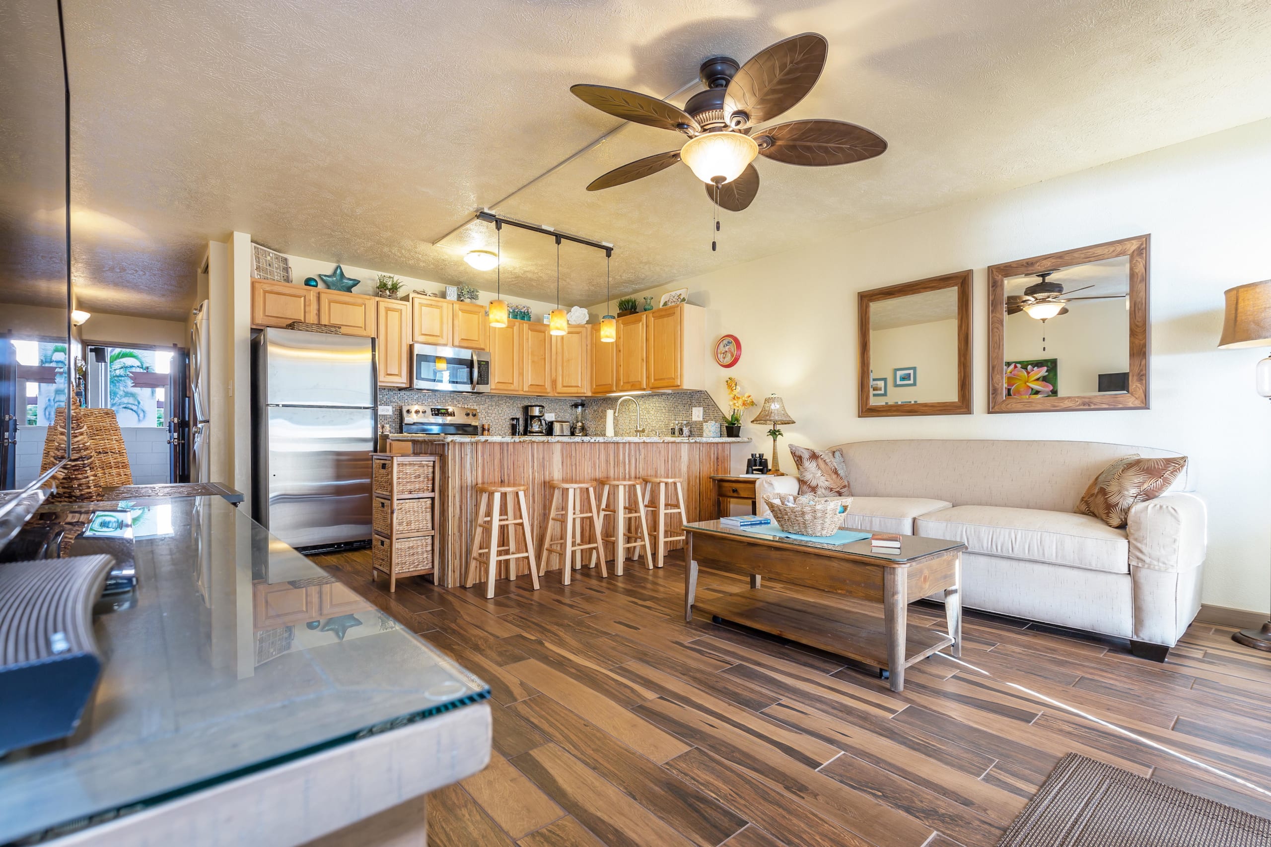 Condo in Wailuku · ★4.82 · 1 bedroom · 2 beds · 1 bath - Image 5