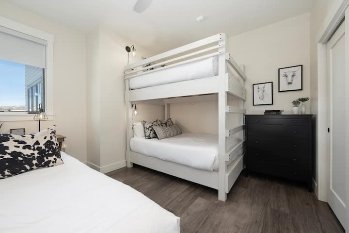 SWP ไฮด์อเวย์สเตชั่น 202 ห้องนอนที่สอง