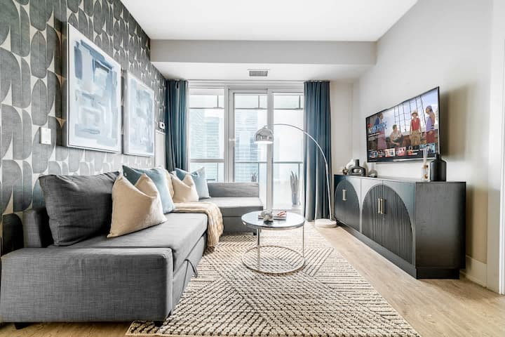 Urban Luxury 2br Cn Tower Views & Free Parking - Toronto