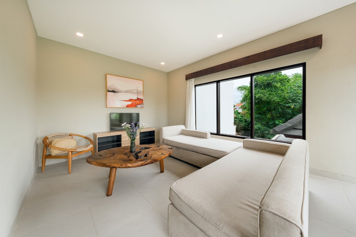 Villa in Cemagi · ★4.86 · 3 bedrooms · 3 beds · 3 private baths, comparable Airbnb