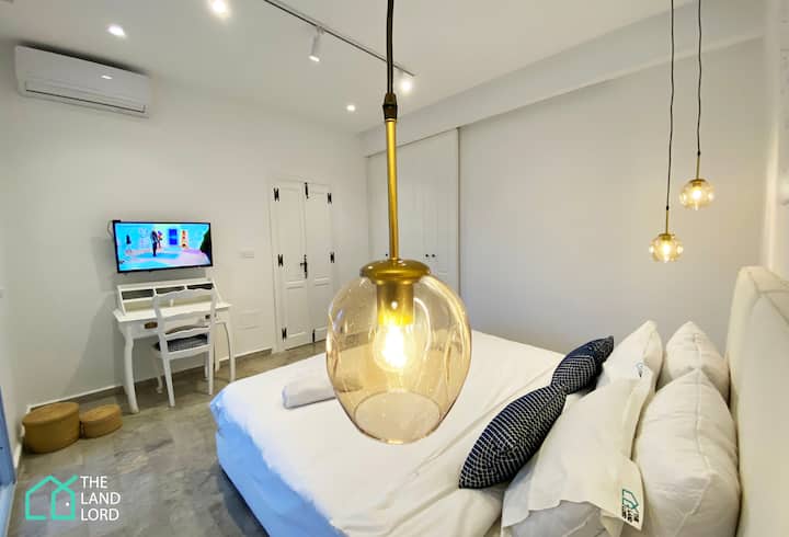 Sea-view Apt | Private Garden · La Marsa Corniche - Sidi Bou Said
