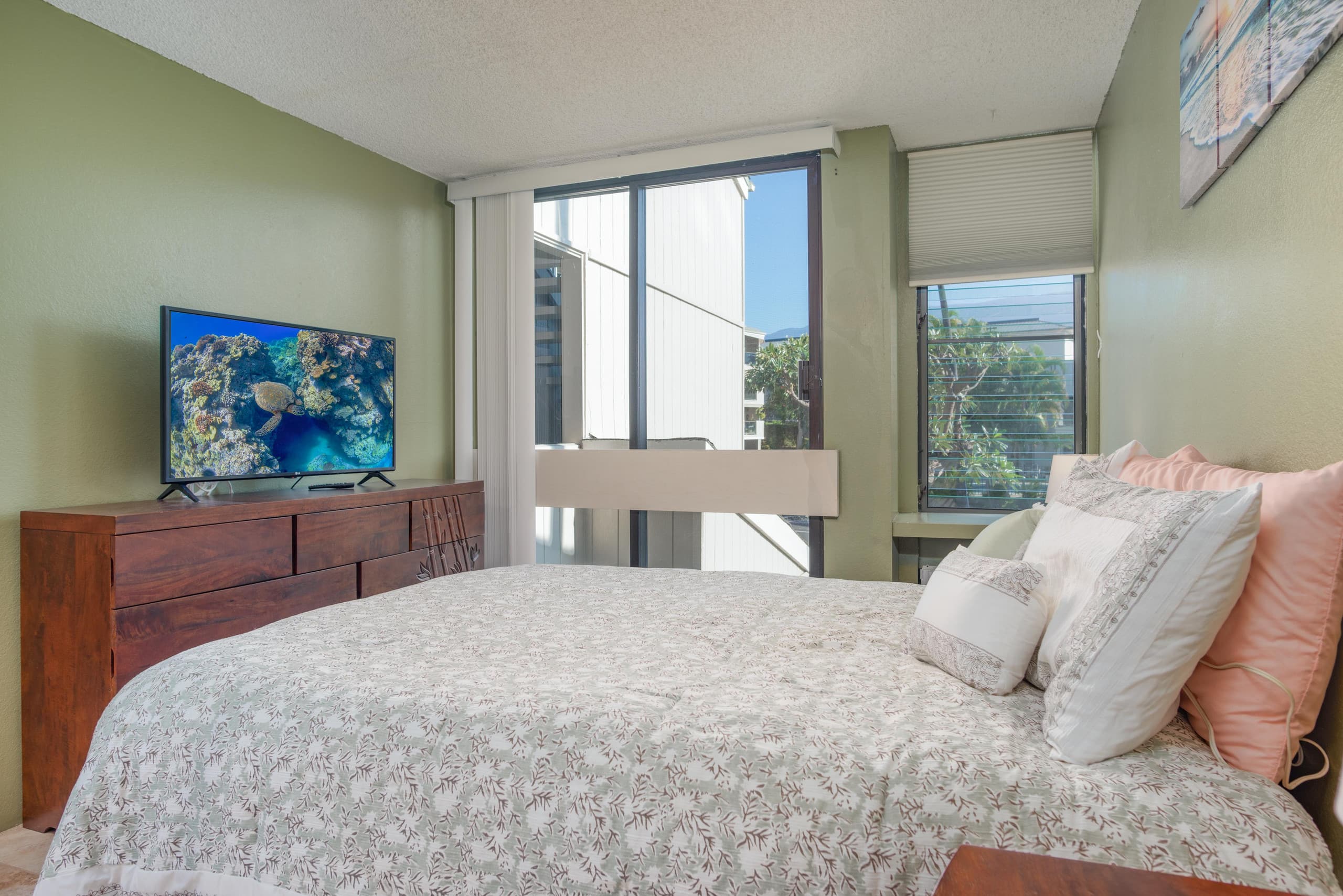 Condo in Kailua-Kona · ★5.0 · 1 bedroom · 2 beds · 1 private bath - Image 13