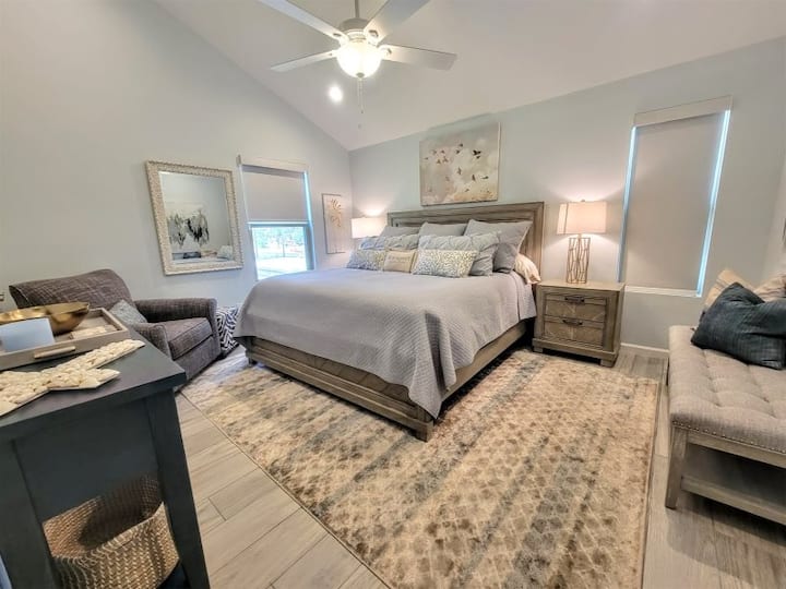 Chambre principale avec lit « king size »