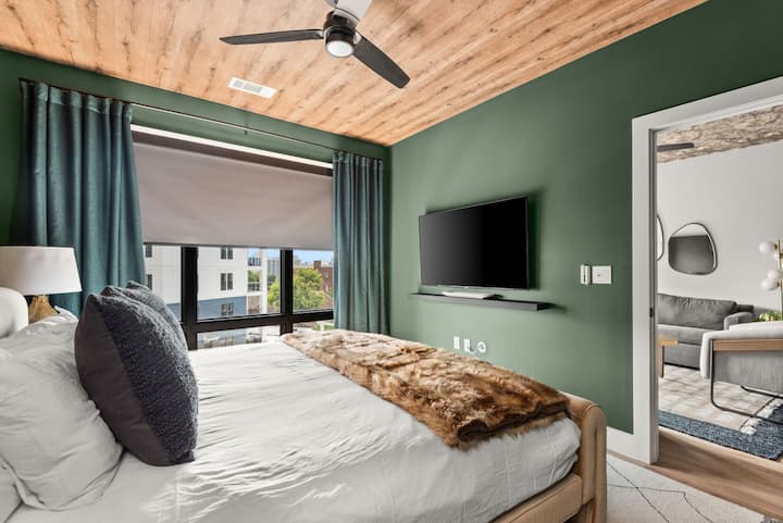 Condominio: ropa de cama lujosa para una noche de sueño reparador