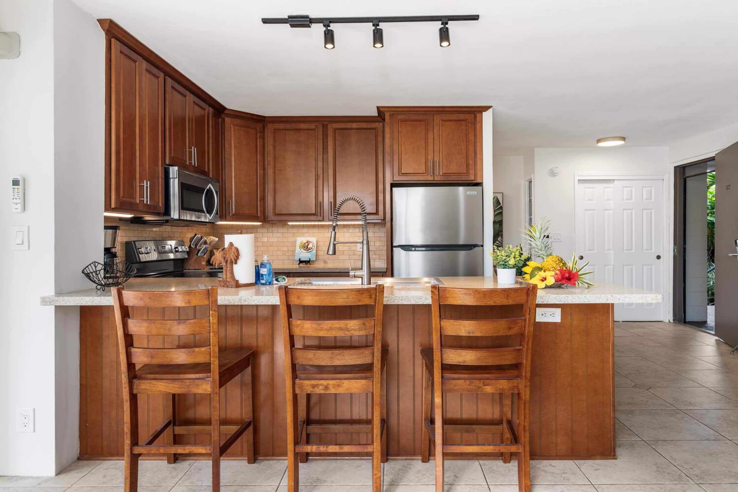 Condo in Kailua-Kona · ★5.0 · 1 bedroom · 2 beds · 1 private bath - Image 11