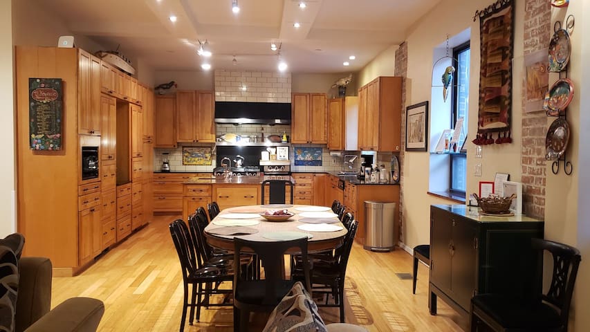 Magic Factory Loft 2West