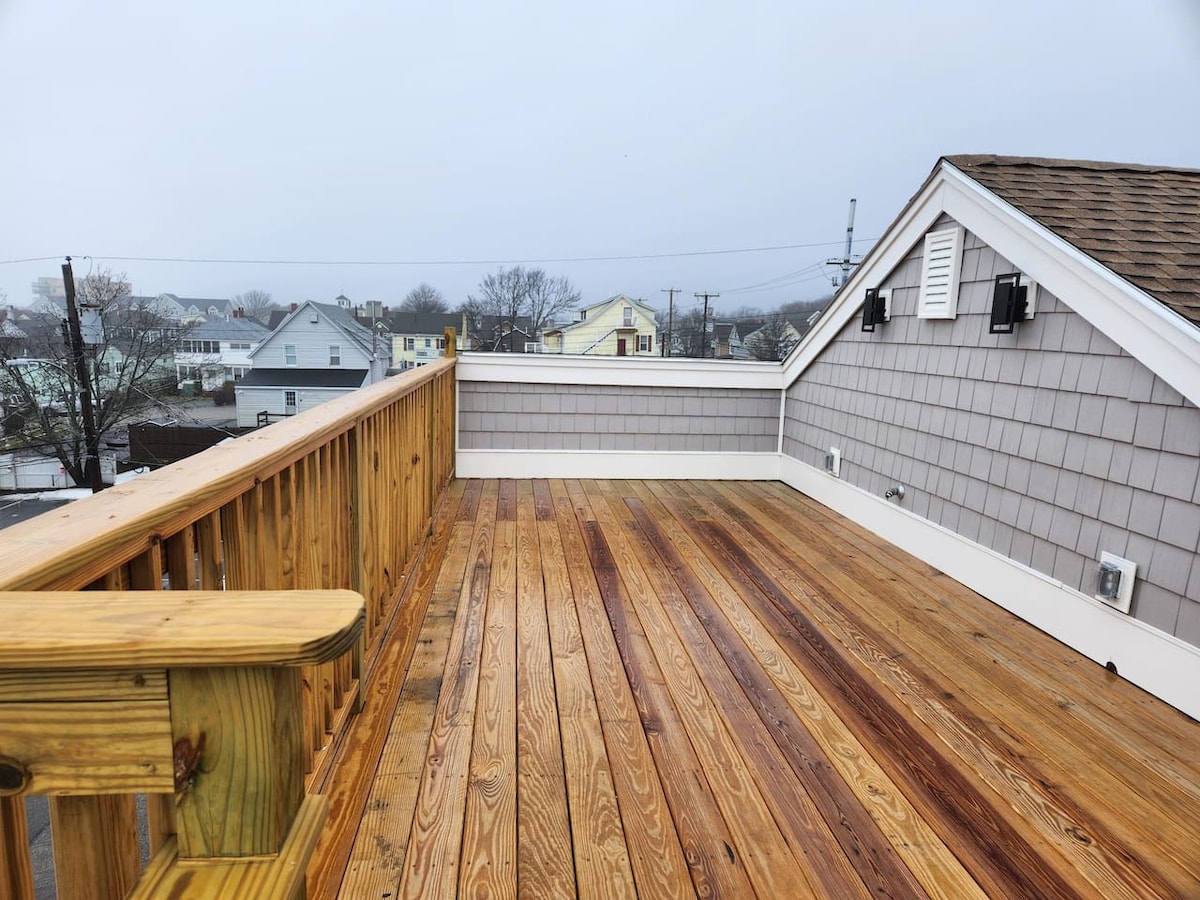 Photo inspiration: Picture Idea: Panoramic Rooftop View And Pinball Game Room Apartments For Rent