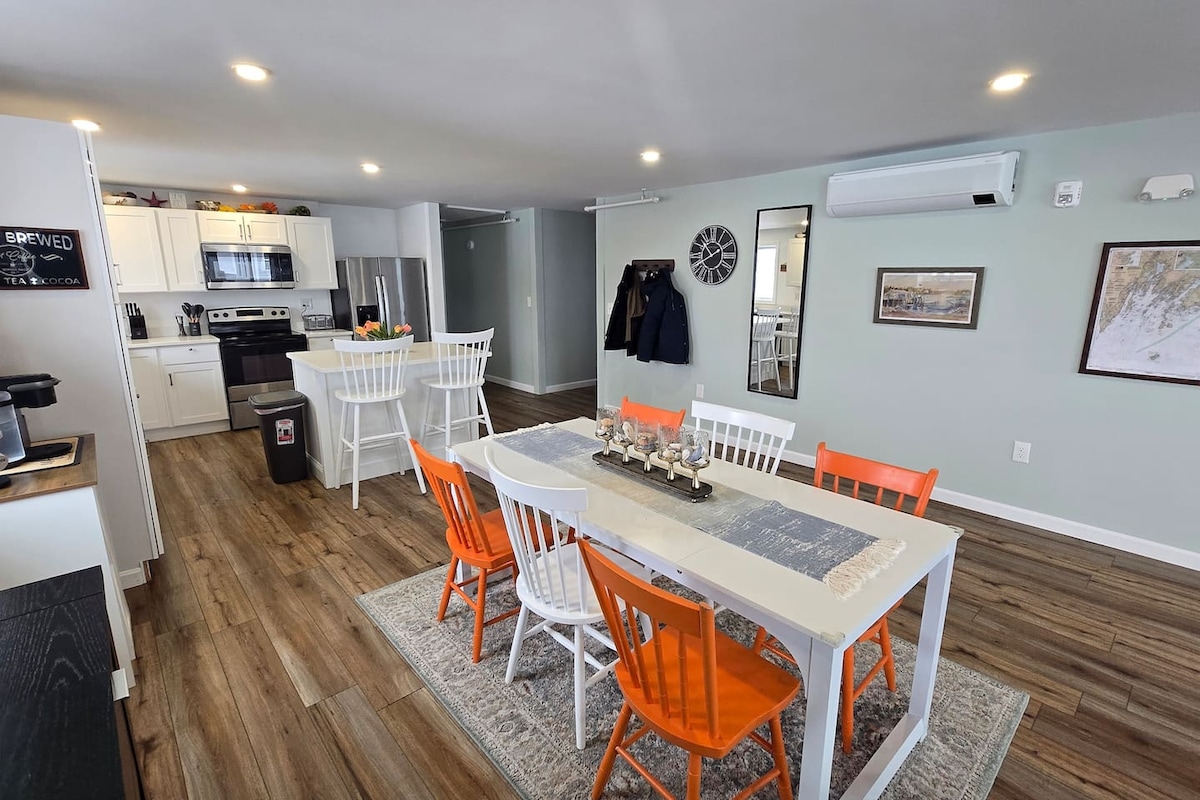 Curated visual reference: Panoramic Rooftop View And Pinball Game Room Apartments For Rent Photo Inspiration